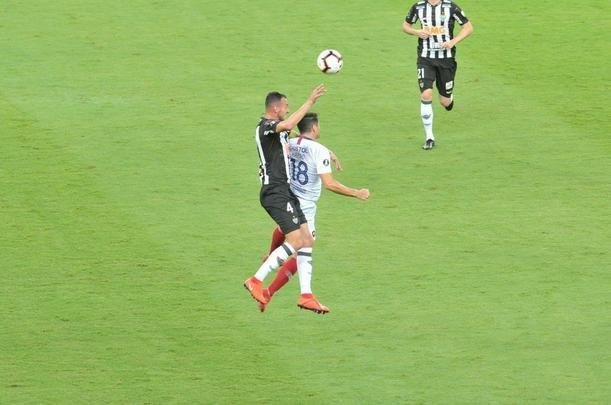 Fotos do duelo entre Atltico e Cerro Porteo, no Mineiro, pelo Grupo E da Copa Libertadores