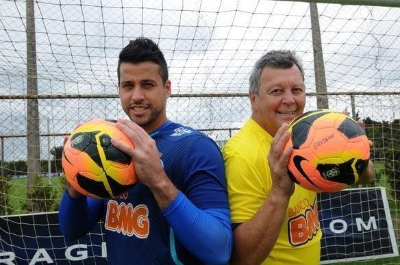 Com 499 jogos, Fbio est perto de alcanar marca de Raul, que disputou 549 partidas