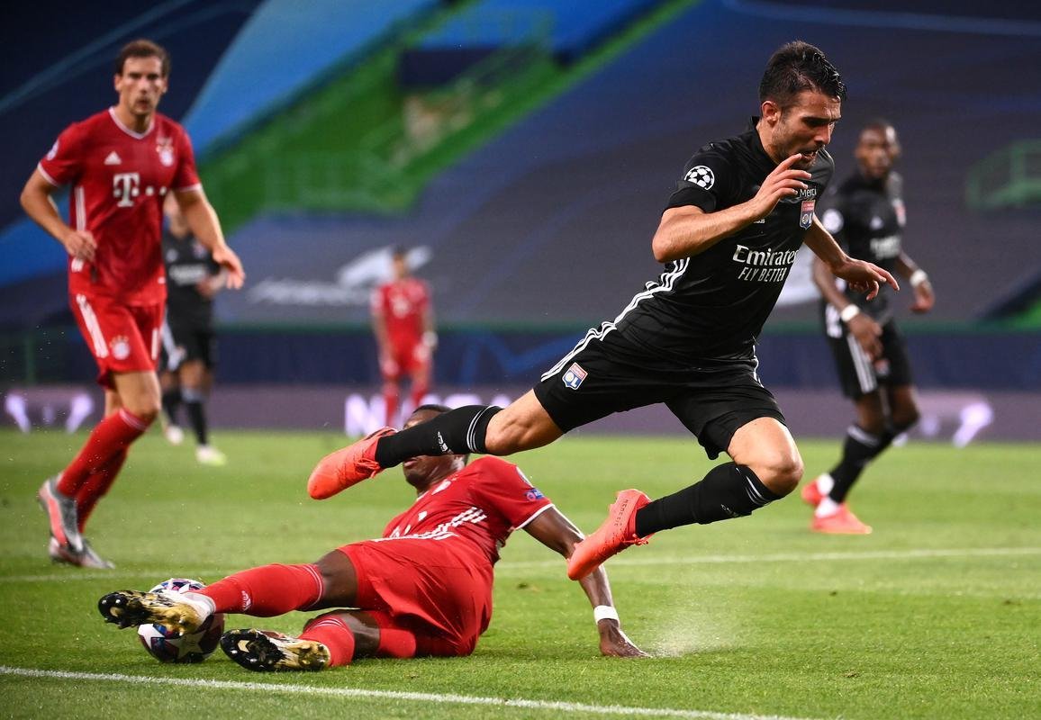 Imagens do duelo entre Lyon e Bayern, em Lisboa, pela semifinal da Liga dos Campees