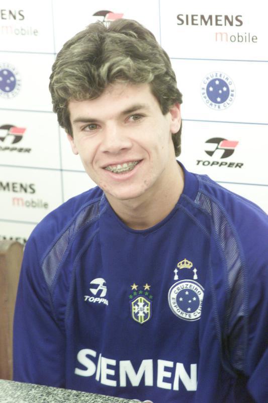 Em janeiro de 2007, o Cruzeiro anunciou a venda de Wagner ao Al Ittihad, da Arábia Saudita, por 5,4 milhões de euros. Em decorrência de calote por parte do clube do Oriente Médio, o jogador retornou à Toca durante o Campeonato Brasileiro. Por fim, em agosto de 2009, acabou negociado com o Lokomotiv Moscou, da Rússia. Em duas passagens pela Raposa, o armador marcou 36 gols em 219 jogos. Hoje, aos 35 anos, disputa a Série B pelo Juventude.
