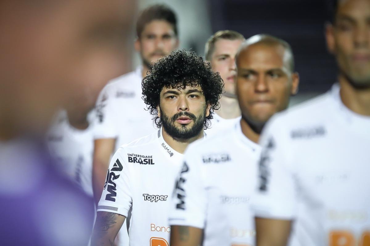 Imagens da partida entre Defensor e Atltico, em Montevidu, pela Libertadores