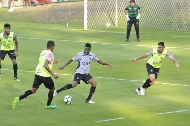 Com Fred em campo, jogadores do Atltico se reapresentaram na tarde desta segunda-feira