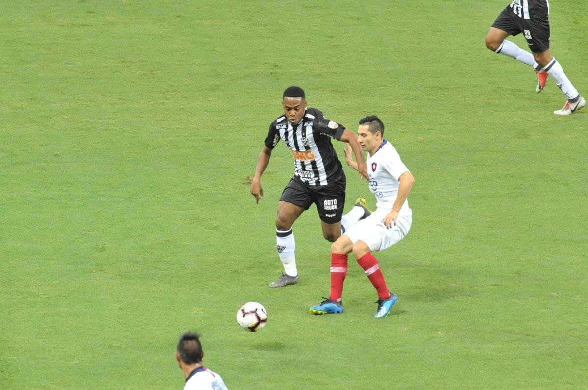 Fotos do duelo entre Atltico e Cerro Porteo, no Mineiro, pelo Grupo E da Copa Libertadores