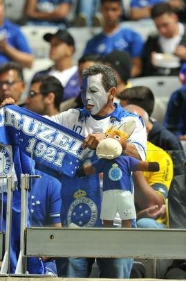 Torcida do Cruzeiro no duelo desta tera, no Mineiro, contra o Racing, pela Libertadores