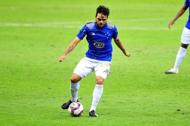 Fotos do jogo entre Cruzeiro e Coritiba, no Mineiro, em Belo Horizonte, pela nona rodada da Srie B do Campeonato Brasileiro de 2021