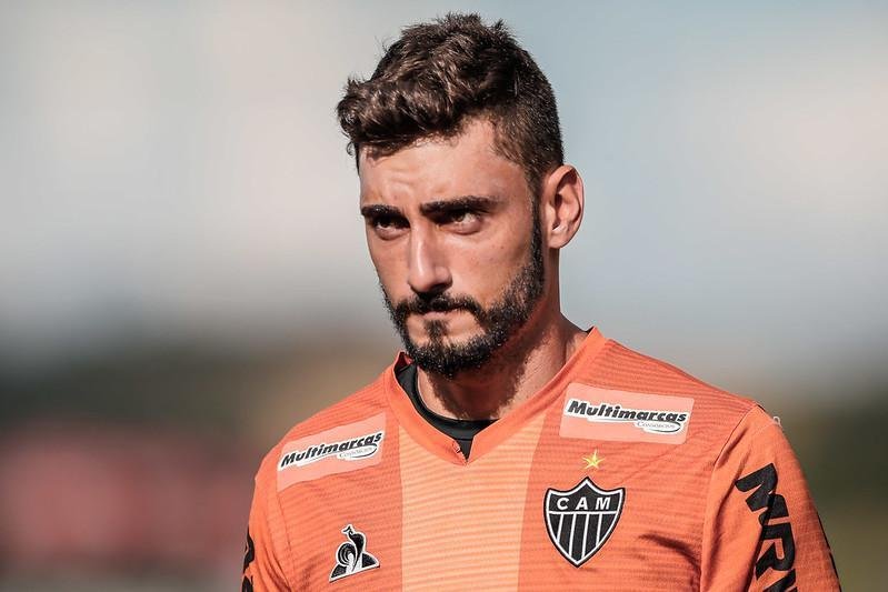 Rafael - Valor de mercado em 27/11/2019: 500 mil euros. Valor de mercado em 08/04/2020: 400 mil euros.