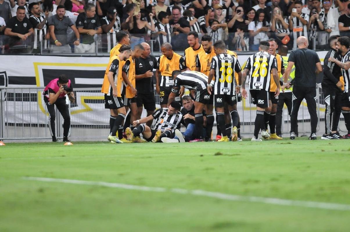 Equipes se enfrentaram na noite desta quarta-feira pela terceira fase da Copa Libertadores, no Mineiro, em Belo Horizonte