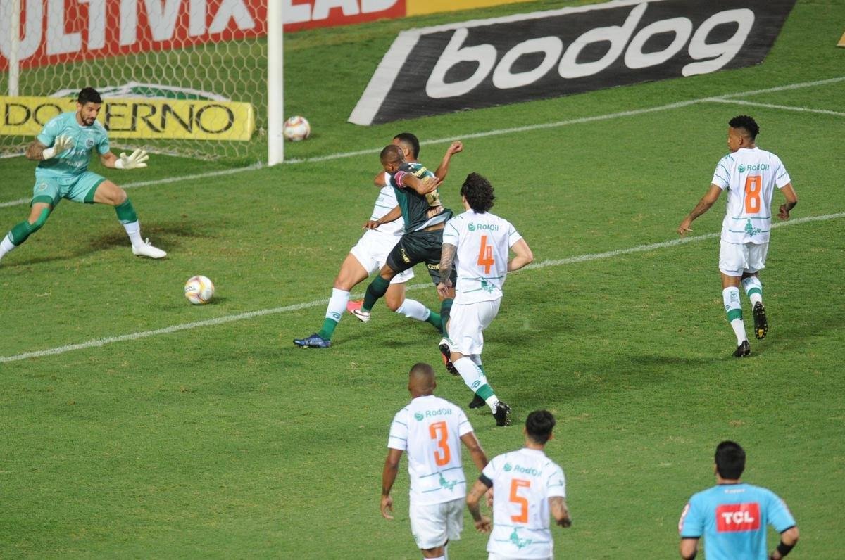Fotos do jogo entre Amrica e Juventude, no Independncia, em Belo Horizonte, pela 23 rodada da Srie B do Campeonato Brasileiro