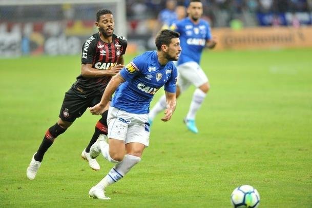 Cruzeiro conseguiu marcar no segundo tempo, com Arrascaeta, mas sofreu empate no fim com Bergson