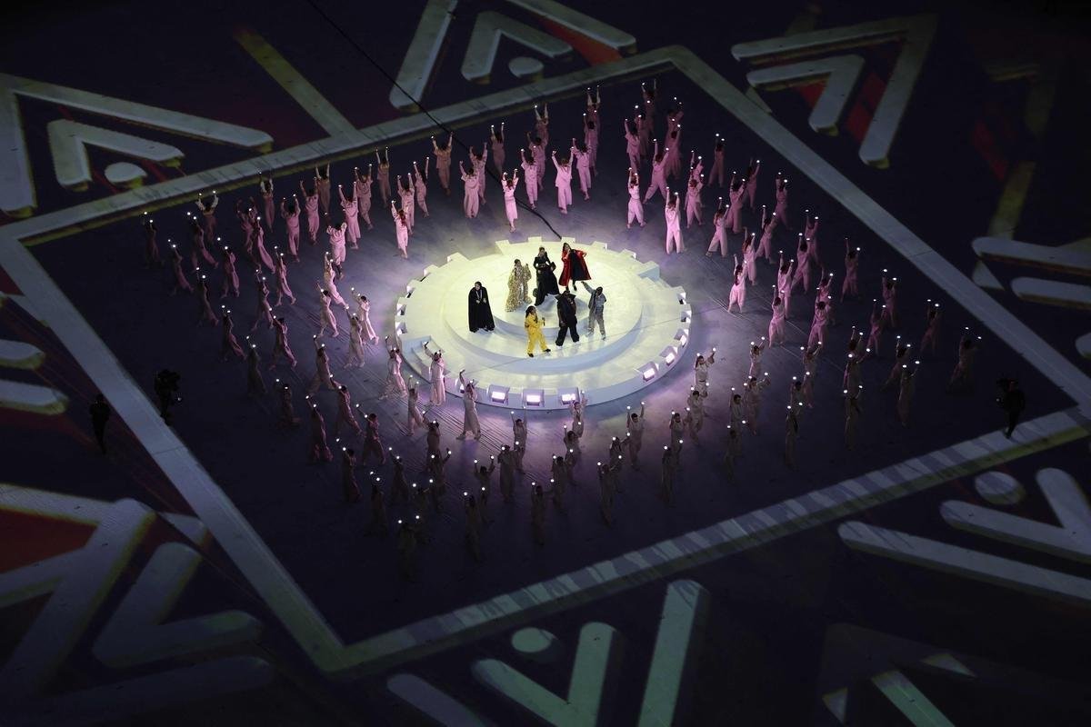 Fotos da cerimnia de encerramento da Copa do Mundo de 2022, no Catar, no Estdio Icnico de Lusail, antes do duelo entre Argentina e Frana