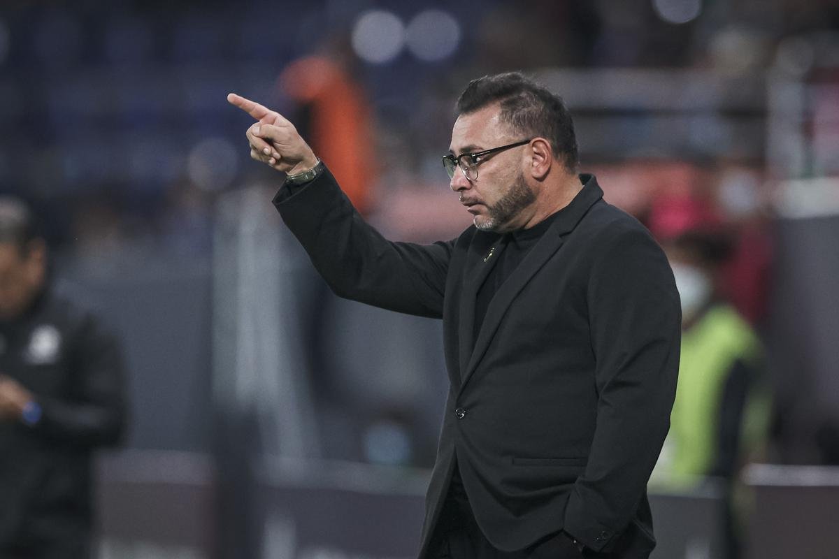 Fotos do jogo entre Del Valle e Atltico