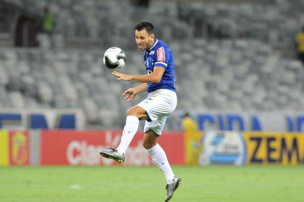 Imagens do jogo entre Cruzeiro e Uberlndia no Mineiro