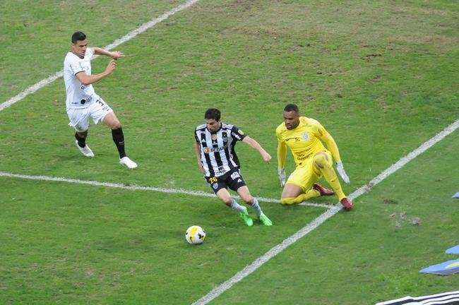 Atltico e Corinthians se enfrentaram no Mineiro, neste domingo (24), em jogo vlido pela 19 rodada da Srie A do Campeonato Brasileiro.