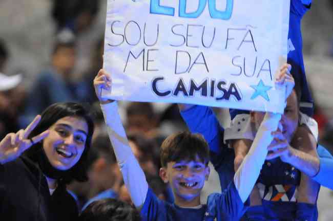 Cruzeiro fans in the game with Vila Nova, at Mineir