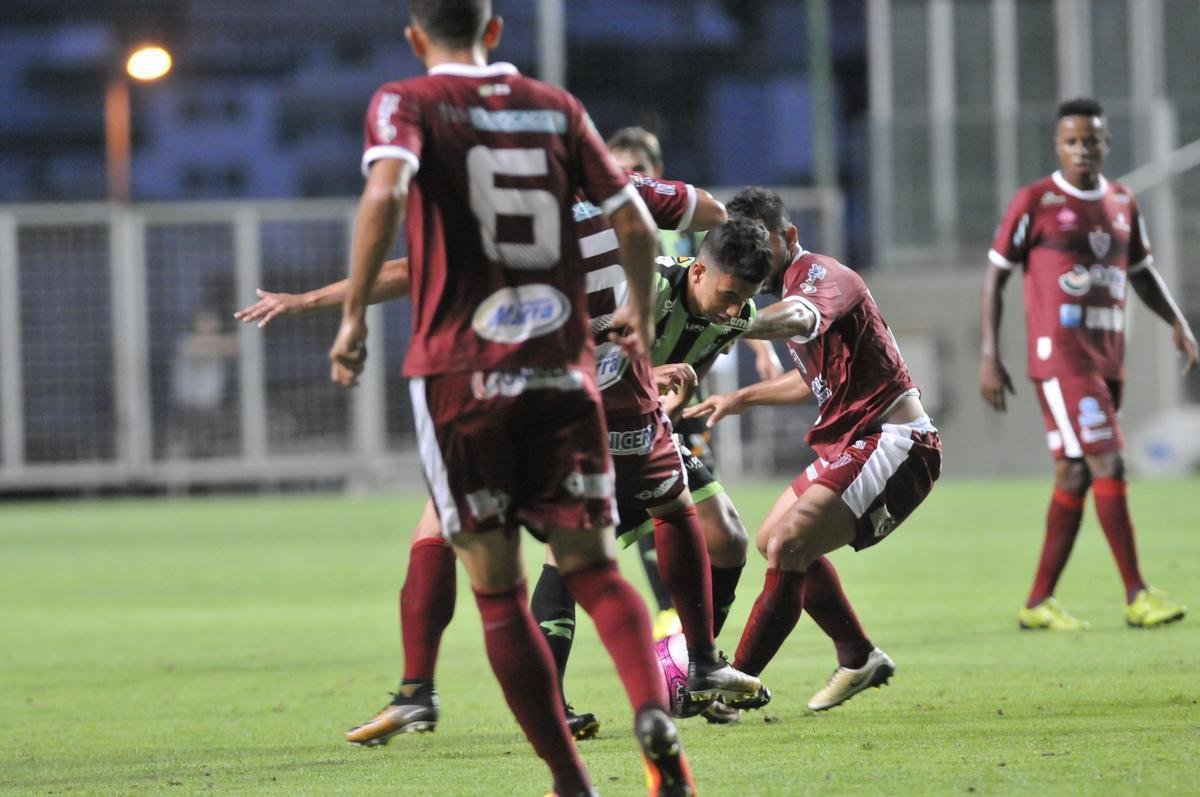 Amrica e Patrocinense se enfrentaram, no Independncia, pela primeira rodada do Campeonato Mineiro