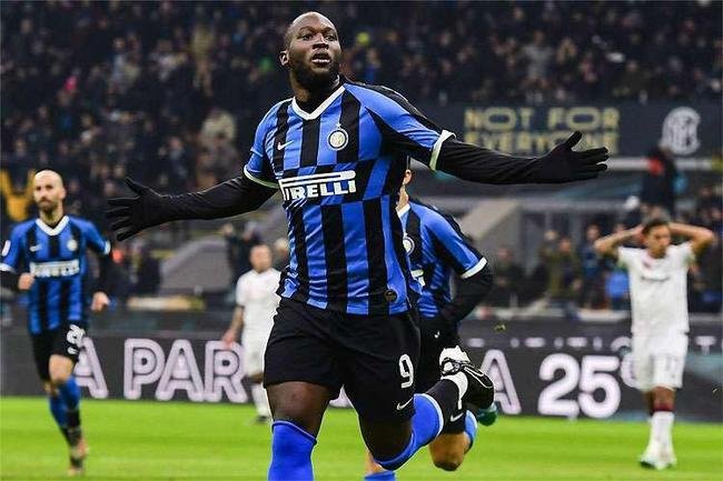 Inter tem as aes divididas entre Suning Holdings Group (69%) e LionRock Capital (31%)