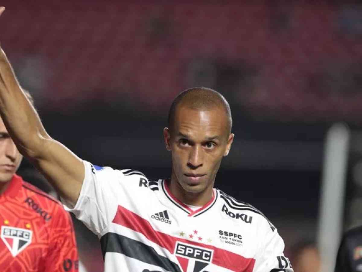 Jovem zagueiro do São Paulo é observado por clube inglês que estará na  Champions em 2023-24