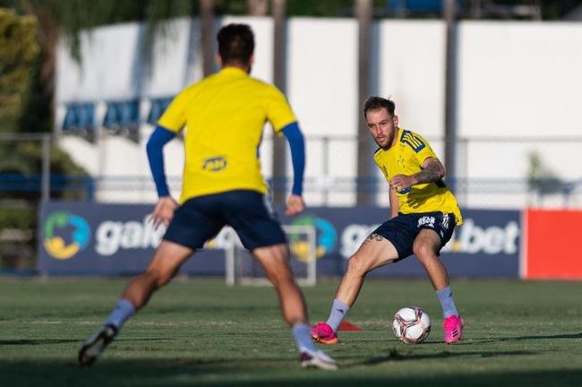 Fotos do treino do Cruzeiro nesta quinta-feira (6/5), na Toca da Raposa II