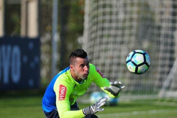 Fotos do treino do Cruzeiro desta sexta-feira (30/6), na Toca da Raposa II (Alexandre Guzanshe/EM D.A Press)