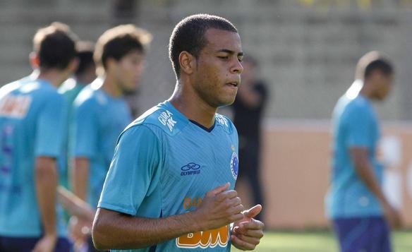 Time reserva do Cruzeiro enfrentou o Betim em jogo-treino disputado nesta sexta