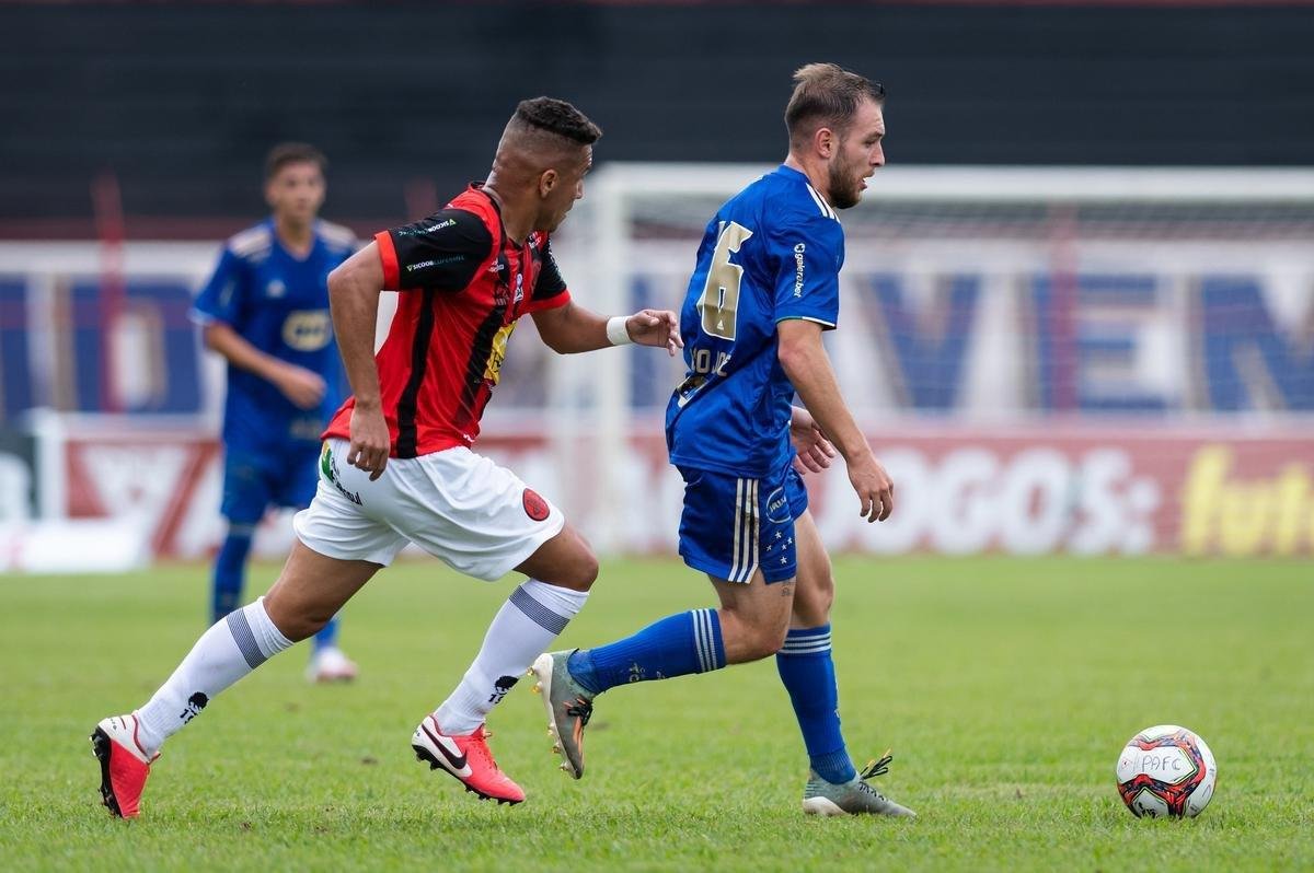 Fotos do jogo entre Pouso Alegre e Cruzeiro, pela 10ª rodada do Campeonato Mineiro, no estádio Manduzão