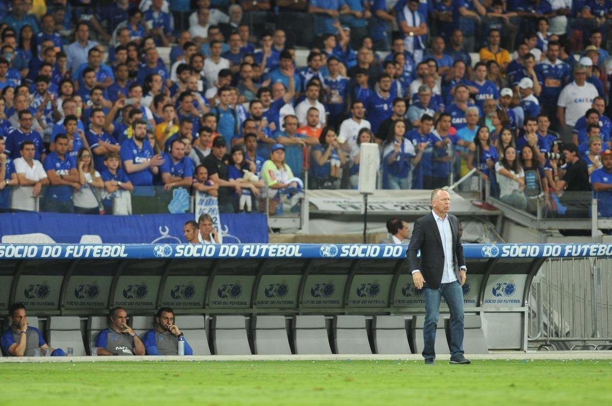 Torcedores do Cruzeiro coloriram Mineiro de azul em deciso da Copa do Brasil contra o Flamengo