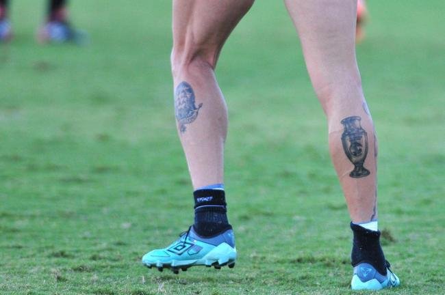 Elenco da Universidad de Chile treinou nesta tera-feira  tarde na Cidade do Galo, em Vespasiano. Time chileno se prepara para enfrentar o Cruzeiro na quinta, s 19h15, no Mineiro, pela Copa Libertadores. Tcnico Angel Guillermo Hoyos ter retornos do zagueiro Jara e do lateral-esquerdo Beausejour