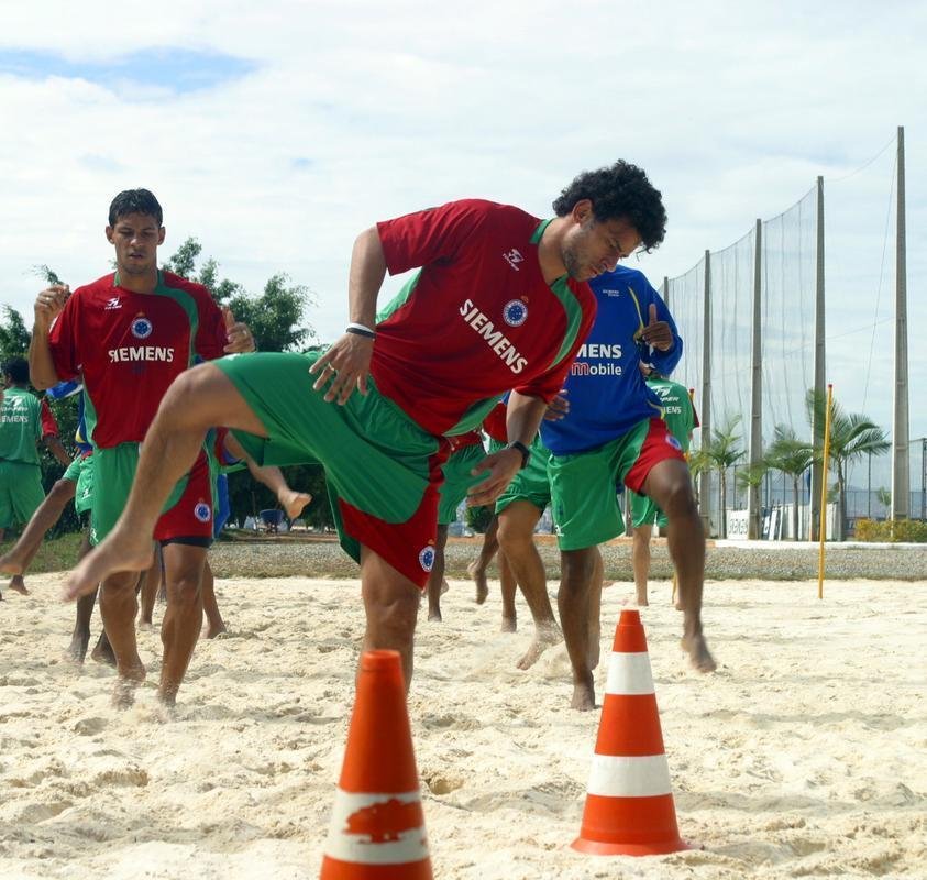 O dia a dia de Fred na Toca da Raposa II entre julho de 2004 e agosto de 2005