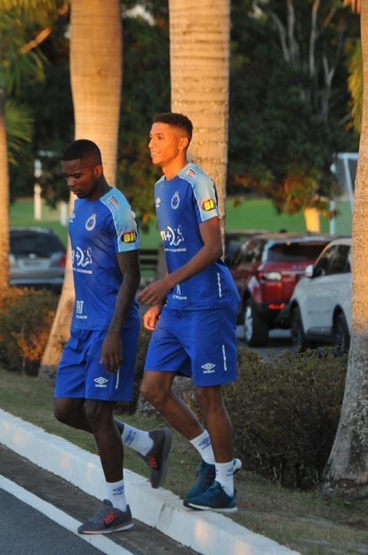 Cruzeiro iniciou sua intertemporada nesta segunda-feira na Toca da Raposa II. Tcnico Mano Menezes contou com elenco completo. Grupo agora comea preparao para decises com Atltico na Copa do Brasil, River Plate na Copa Libertadores e 29 rodadas restantes do Campeonato Brasileiro