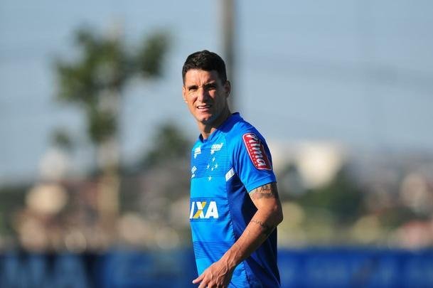 Imagens do treino do Cruzeiro desta quinta-feira, na Toca da Raposa II (Alexandre Guzanshe/EM D.A Press)
