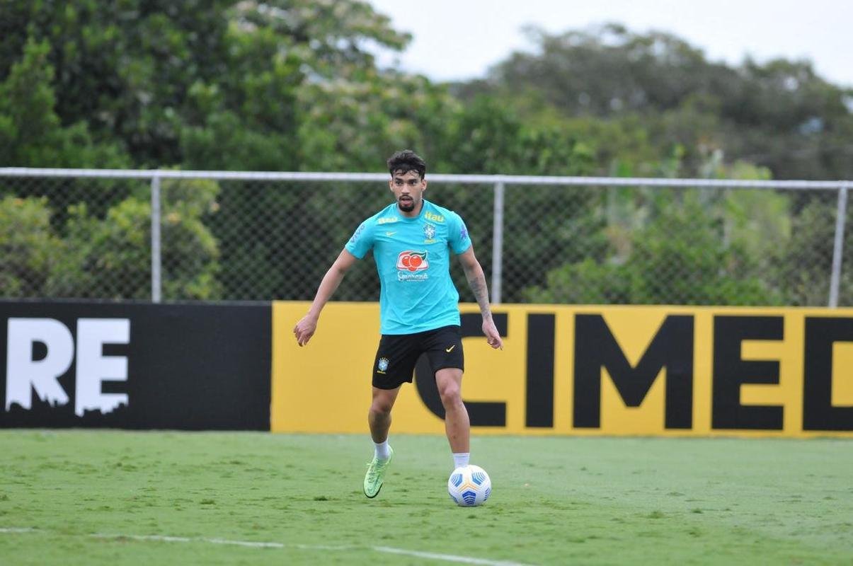 Seleo Brasileira realizou treinamento na tarde deste sbado (29/1) na Toca da Raposa II