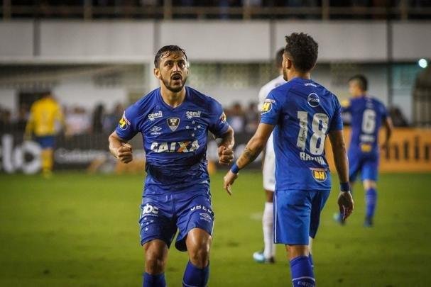 Fotos do jogo entre Santos e Cruzeiro, na Vila Belmiro, pelas quartas de final da Copa do Brasil