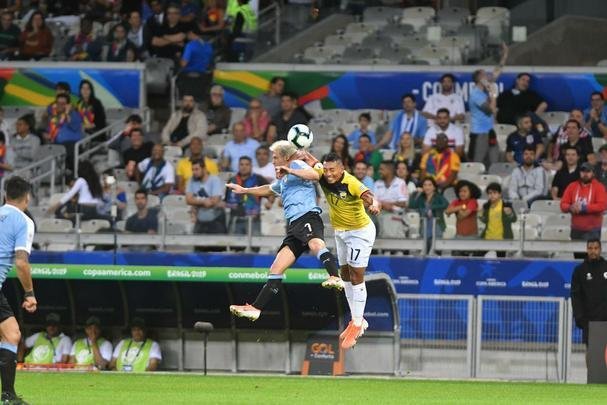 Fotos de Uruguai x Equador, no Mineiro