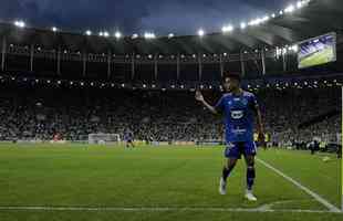 Fotos do jogo entre Vasco e Cruzeiro, no Maracanã, pela Série B do Brasileiro