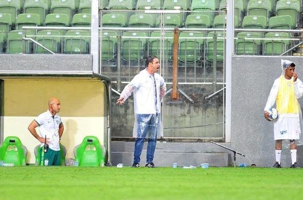 Fotos do duelo entre Amrica e Vitria, no Independncia, pela 36 rodada da Srie B do Brasileiro