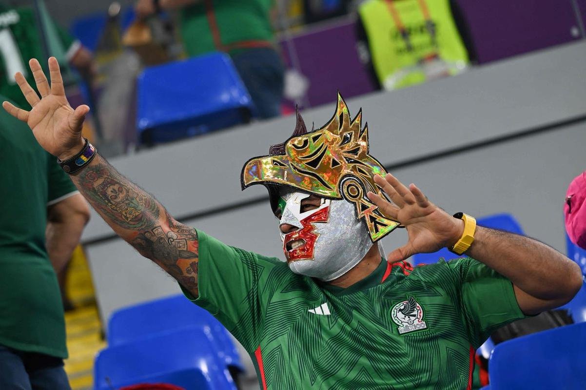 Imagens da torcida no jogo entre Mxico e Polnia pelo Grupo C da Copa do Mundo.