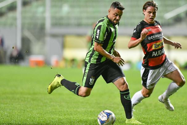 América e Oeste duelaram na noite desta terça-feira, no Independência, em jogo válido pela 11ª rodada da Série B do Campeonato Brasileiro