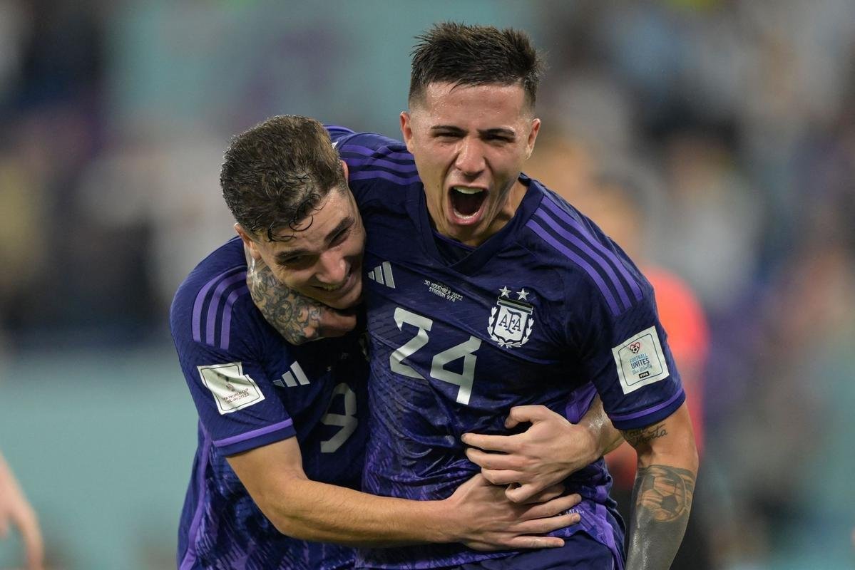 Julin lvarez marcou o segundo gol da Argentina sobre a Polnia no Estdio 974, em duelo pelo Grupo C da Copa do Mundo