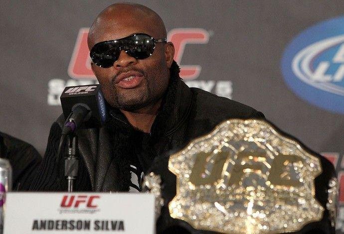 Anderson Silva foi dono do cinturo peso mdio entre 2006 e 2013