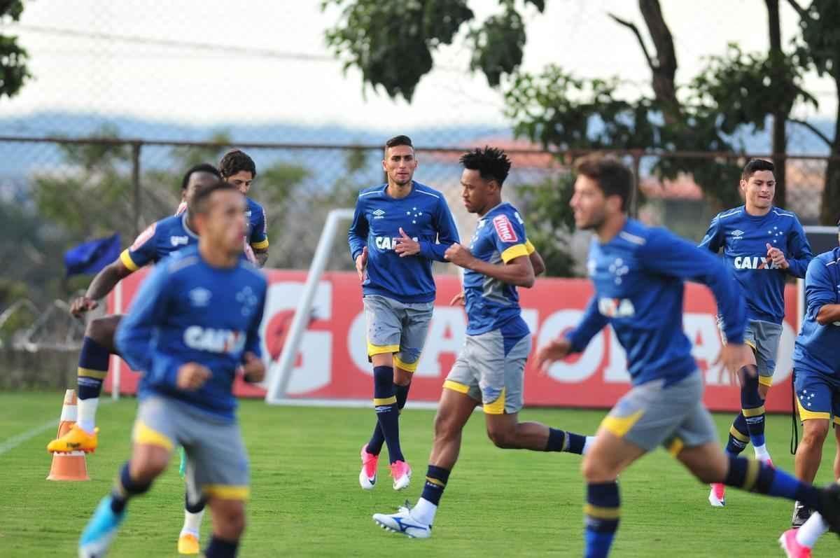 Rafael Marques treinou pela primeira vez na Toca da Raposa II como jogador do Cruzeiro: jogou futevlei, passou por batismo e depois trabalhou normalmente com bola