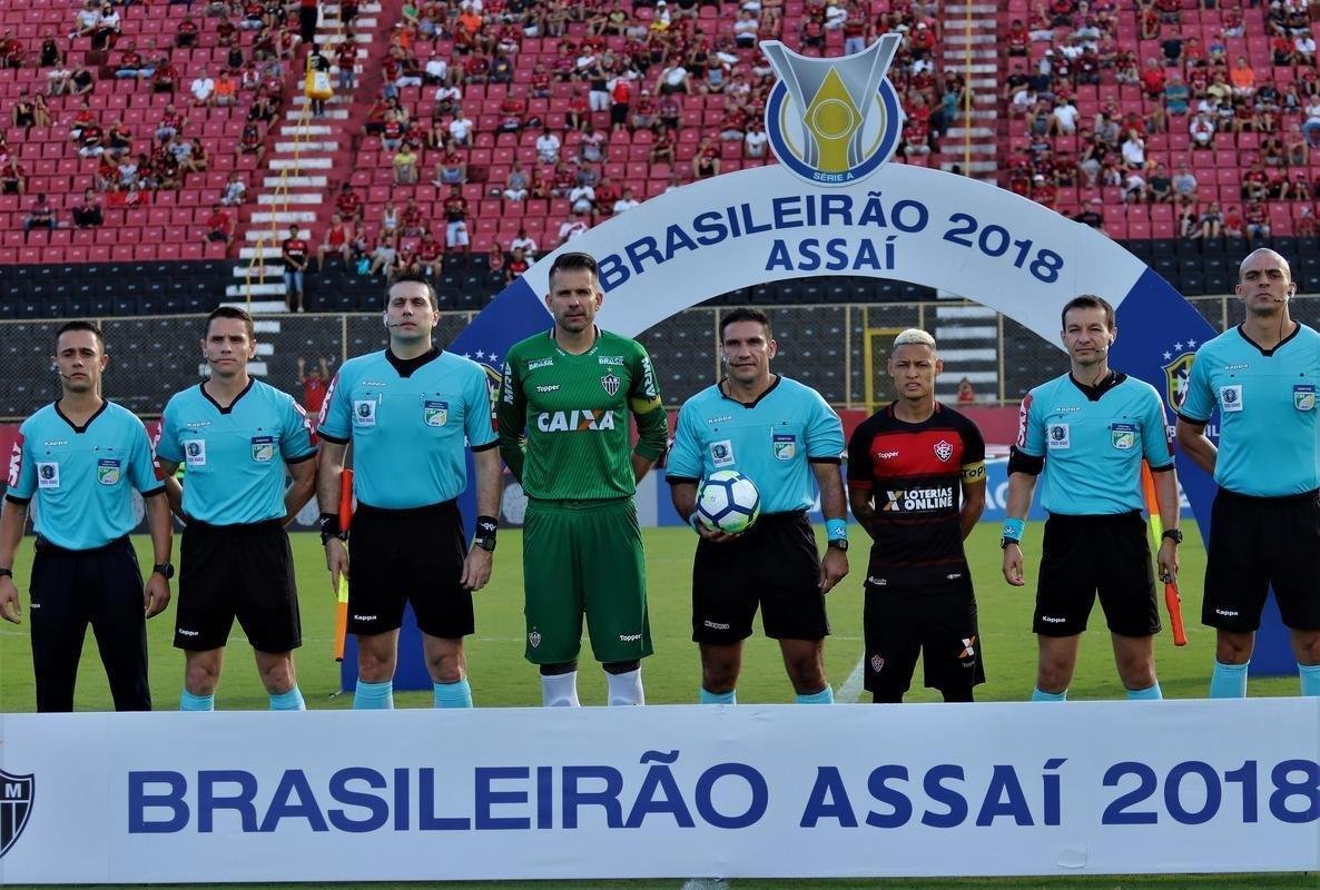 Vitória derrotou Atlético por 1 a 0, no Barradão, com gol de Léo Ceará