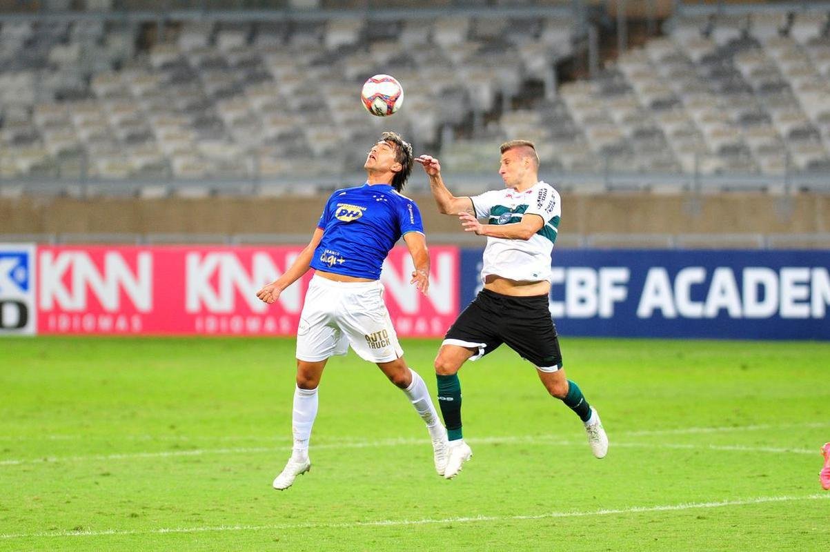 Fotos do jogo entre Cruzeiro e Coritiba, no Mineiro, em Belo Horizonte, pela nona rodada da Srie B do Campeonato Brasileiro de 2021