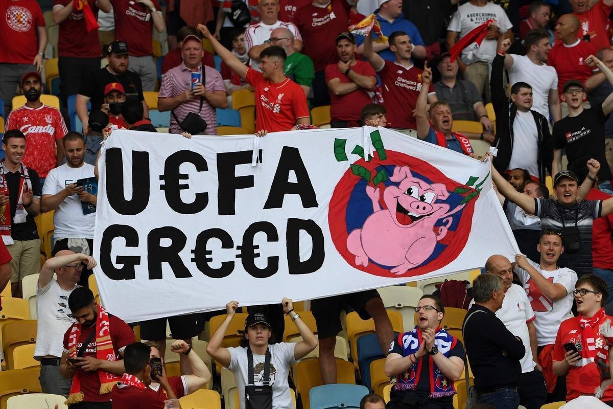 Torcidas de Real Madrid e Liverpool encheram o estdio Olmpico, de Kiev, na final da Champions