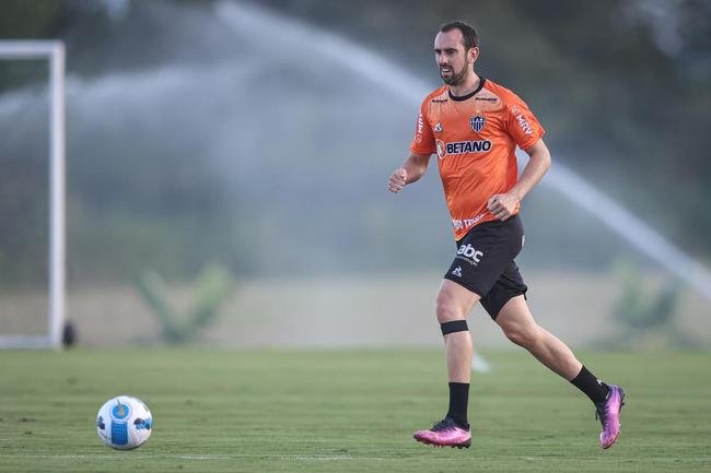 Galo fechou preparao para estreia na Libertadores com atividade no CT do Tolima