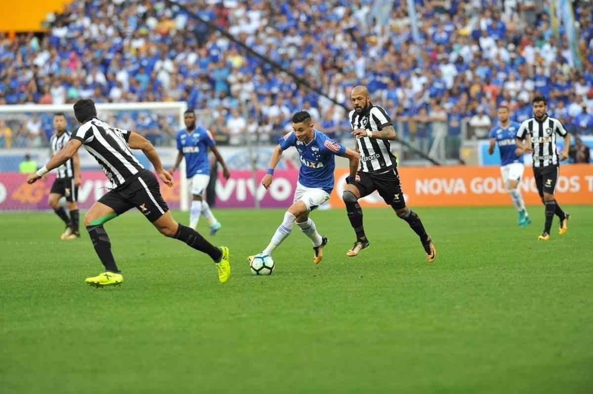 Imagens do jogo entre Cruzeiro e Botafogo, pela 19 rodada do Brasileiro, no Mineiro