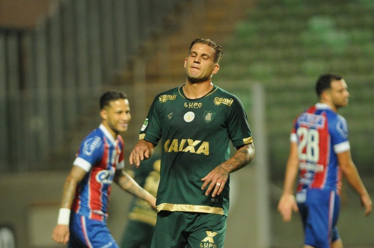 Equipes se enfrentaram, na noite deste domingo, pela penltima rodada do Brasileiro