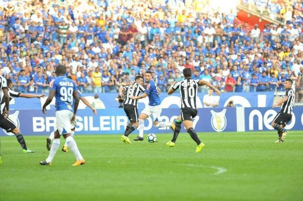 Imagens do jogo entre Cruzeiro e Botafogo, pela 19 rodada do Brasileiro, no Mineiro