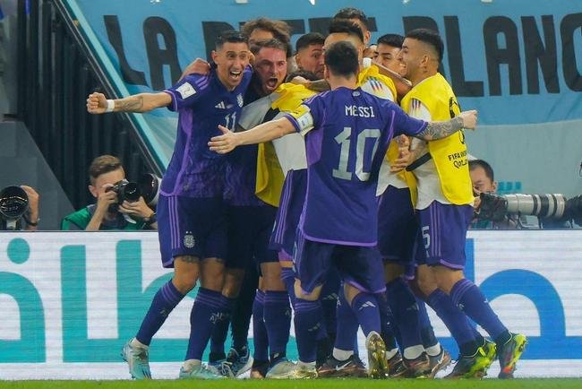 Alexis Mac Allister marcou o primeiro gol da Argentina sobre a Polnia no Estdio 974, em duelo pelo Grupo C da Copa do Mundo