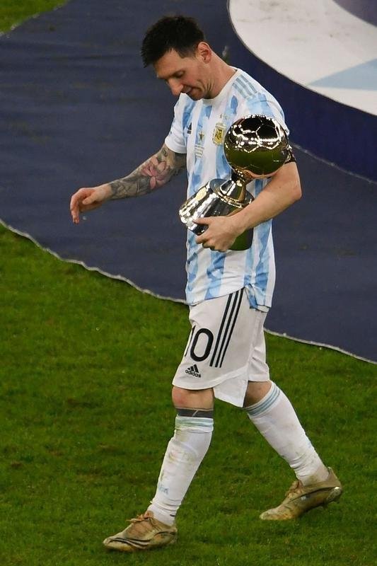 Argentina conquistou 15 ttiulo da Copa Amrica ao vencer o Brasil por 1 a 0, neste sbado, no Maracan. nico gol foi marcado por Di Mara, eleito o destaque da deciso. J o astro Lionel Messi ganhou o prmio de craque da competio.