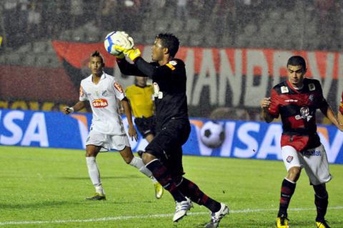 O Vitria foi  final da Copa do Brasil apenas uma vez, em 2010, e perdeu o ttulo para o Santos.